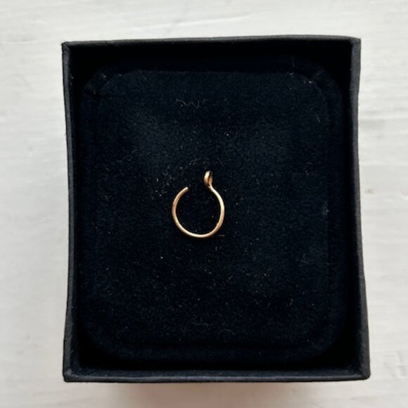 Adjustable Fake/Faux 14k Gold filled Nose Ring - Picture 2 of 2